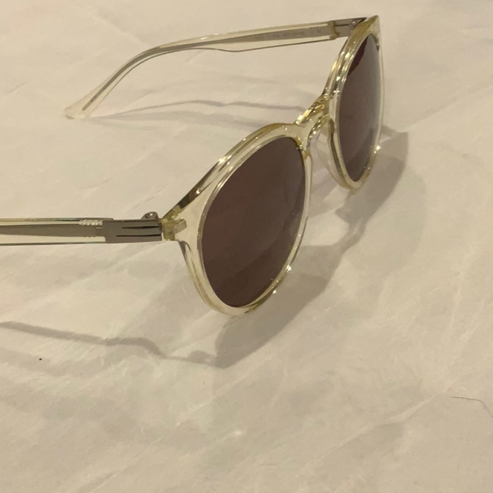 Sunglasses - Picture 3 of 4
